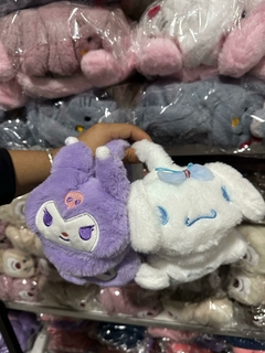 DOCE. OREJERAS SANRIO