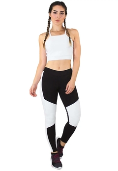 Conjunto Fitness Cropped Branco + Calça Fitness Preto Com Detalhe Branco | REF: LX057 - Fit & Move