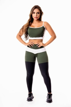 Feminino Calça Legging Levanta Bumbum Preta com Verde Militar e Branco Cintura Alta e Cropped Alcinha Academia Conjunto Fitness | REF: CSV17