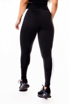 Calça Legging Fitness Academia Cintura Alta Preta com Verde Militar e Vivo Branco | REF: SV48 na internet