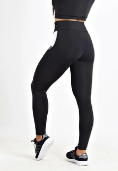 Calça Preto com Bolso e Elástico Legging Cintura Alta | REF: CLGA8 na internet