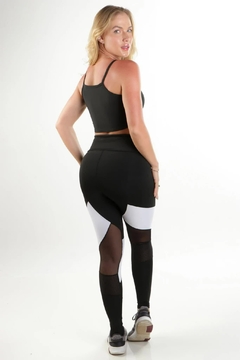 Calça Legging Detalhe Branco Cropped Detalhe Busto Conjunto Fitness | REF: LX124 - comprar online
