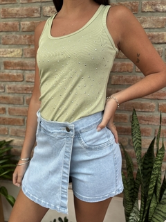 Musculosa verde strass