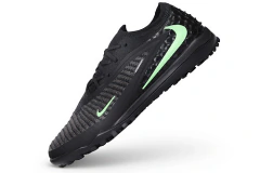 Nike Phantom GX III Elite TF na internet