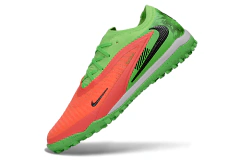 Nike Phantom GX III Elite TF na internet
