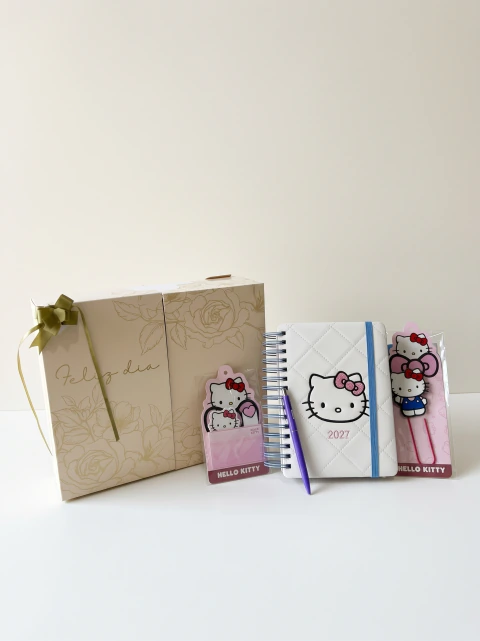 Box Día de la Madre #20 - Agenda Mooving 2027 Hello Kitty + Sticky Notes Hello Kitty + Jumbo Paper Clip Hello Kitty + Caja de Regalo