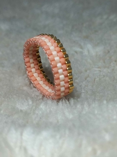 ANILLO ROSE, REALIZADO CON CUENTAS DE VIDRIO JAPONESAS ORIGINALES