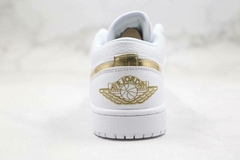 AIR JORDAN 1 LOW METALLIC GOLD - comprar online