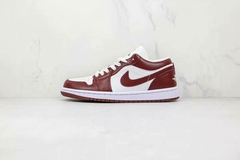AIR JORDAN 1 LOW GYM RED na internet