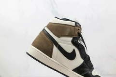 AIR JORDAN 1 HIGH DARK MOCHA na internet