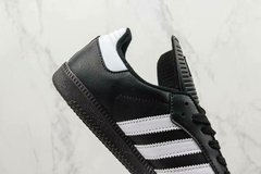 Imagem do ADIDAS SAMBA CLASSIC “C BLACK × FTW WHT”