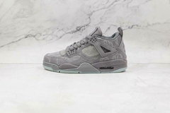 Imagem do KAWS X AIR JORDAN 4 GREY