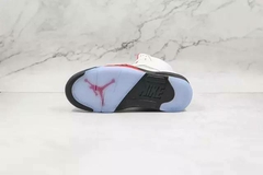 Imagem do AIR JORDAN 5 RETRO FIRE RED SILVER TONGUE
