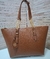 bolsas grande couros arezzo a5002108130010u a5002108130009u na internet