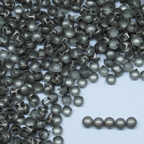 ENFEITE APLIQUE TIPO TACHINHA COM GARRA TAMANHO 7/55 (7MM) - LATÃO COBRE ENVELHECIDO POLIDO - PACOTE COM 1000 UNIDADES