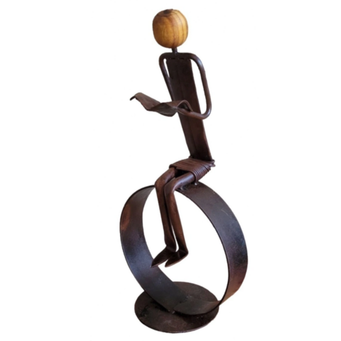 Escultura Homem Lendo em Ferro Fundido - comprar online