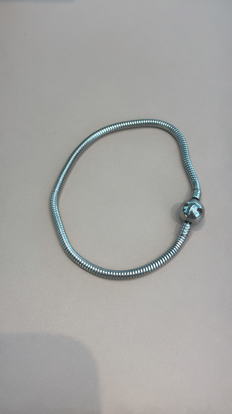 Pulseira em aço (berloques)