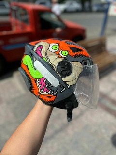 Casco coyote gris brillante