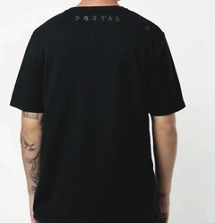 Polera Alectrofobia "Portal" - comprar online