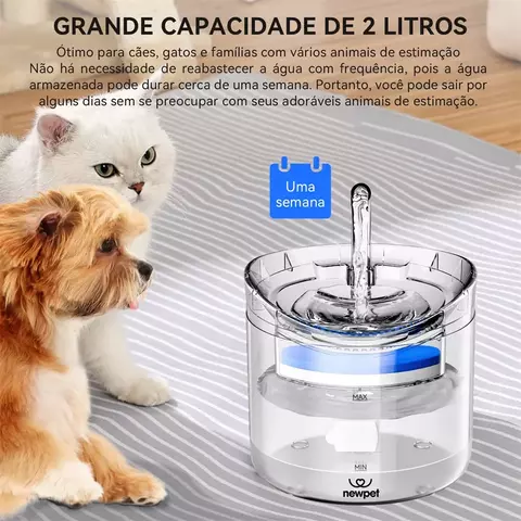 Fonte de água automático para cães e gatos.