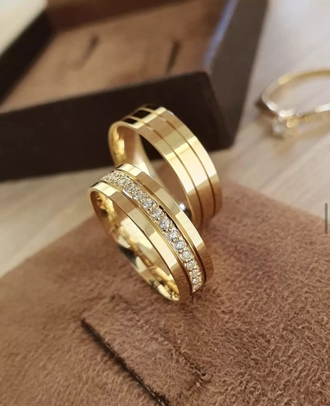 Par de Aliança em Moeda Antiga + Anel Solitário - comprar online