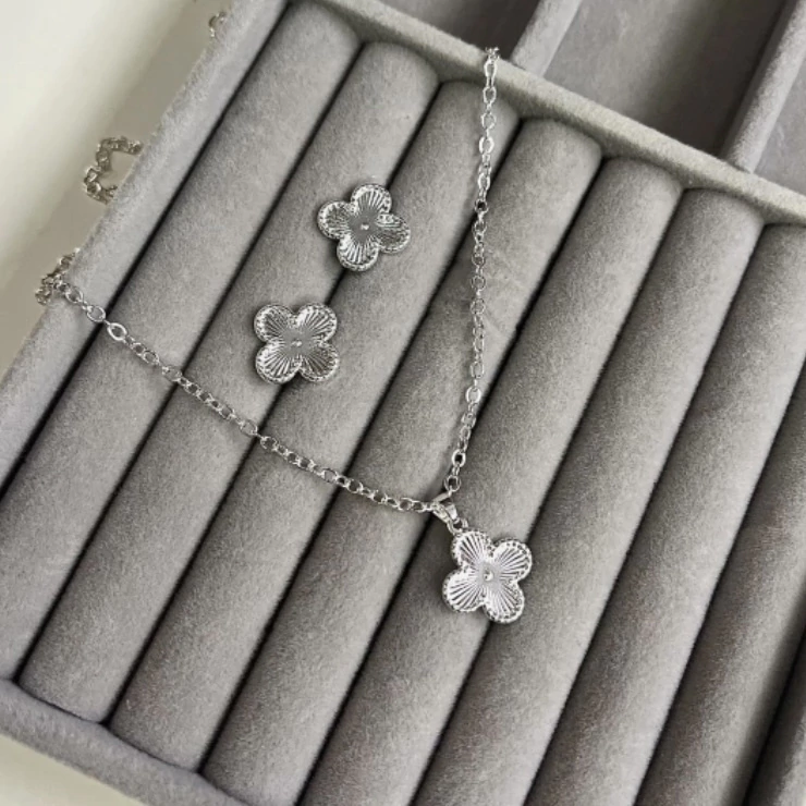 Conjunto Trevo Prata