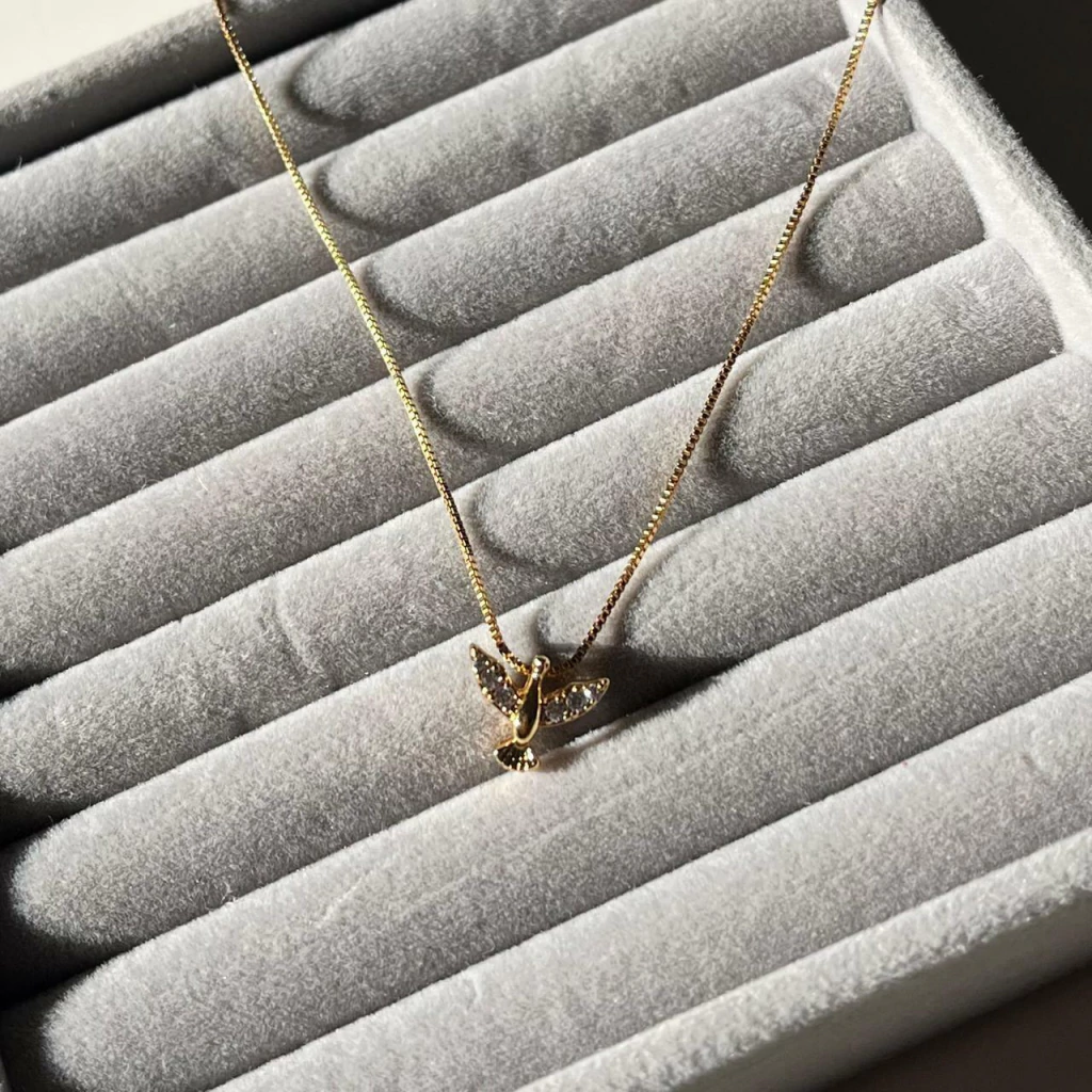 Colar Espírito Santo dourado
