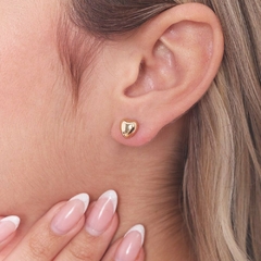 Brinco Coracao Liso Banhado a Ouro 18K