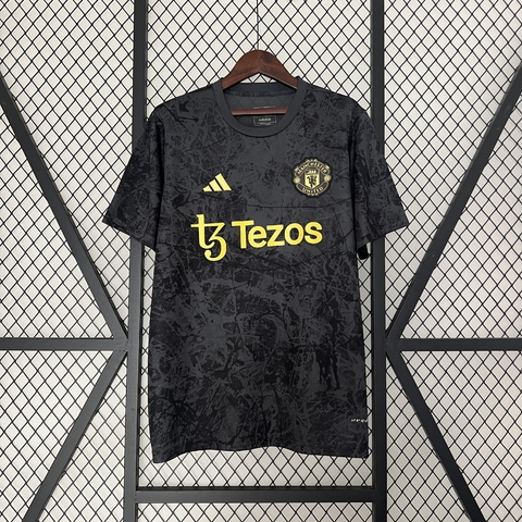 Camisa do Manchester United 24/25 edição especial.