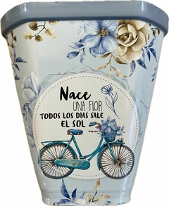 MACETAS PLASTICAS ESTAMPADAS CUADRADA CHICA en internet