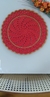 Sousplat de crochê em espiral - Vermelho e dourado na internet