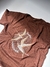 CAMISETA BOHO ROMANTIC - MARROM | T-SHIRT FEMININA DE ALGODÃO na internet