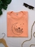 CAMISETA LUA E FLORES - SALMÃO | T SHIRT FEMININA DE ALGODÃO - comprar online