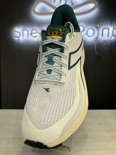DIADORA MYTHOS BLUSHIELD 9 VORTICE - comprar online