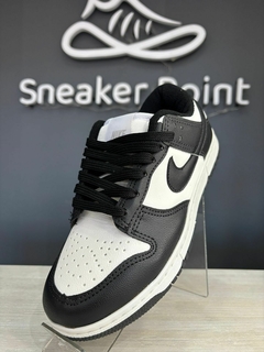 NIKE SB DUNK LOW NEGRO Y BLANCO