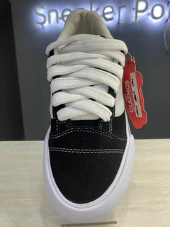 VANS KNU