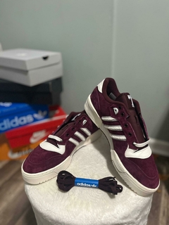 Tenis Adidas Rivarly Texas en internet