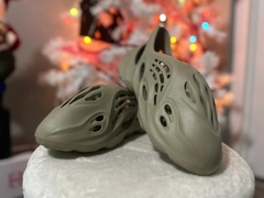 Yeezy RNNR foam