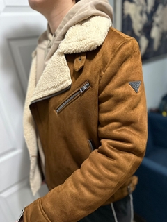 Chaqueta Guess en internet