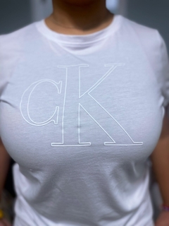 Camiseta Calvin Klein en internet