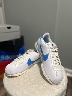 Nike Cortez en internet