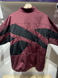 Chaqueta Reebok Vector Knit en internet