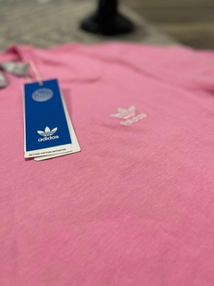 Camiseta Adidas Oversize - comprar online