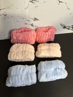muñequera de skin care en internet
