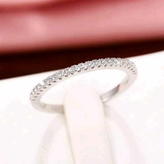 Anillo Elegante Zirconia de plata. - comprar en línea