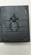 Caja artesanal en forma de libro