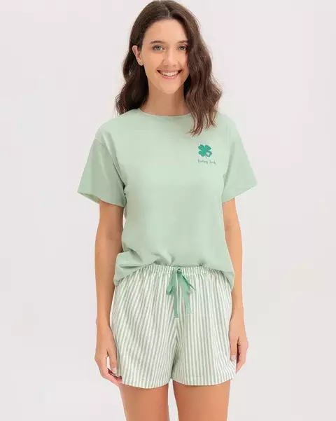 Pijama Feminino Manga Curta Com Shorts - comprar online