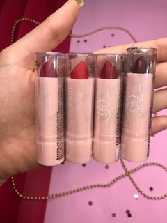 Batom Bala Hidratante Phallebeauty