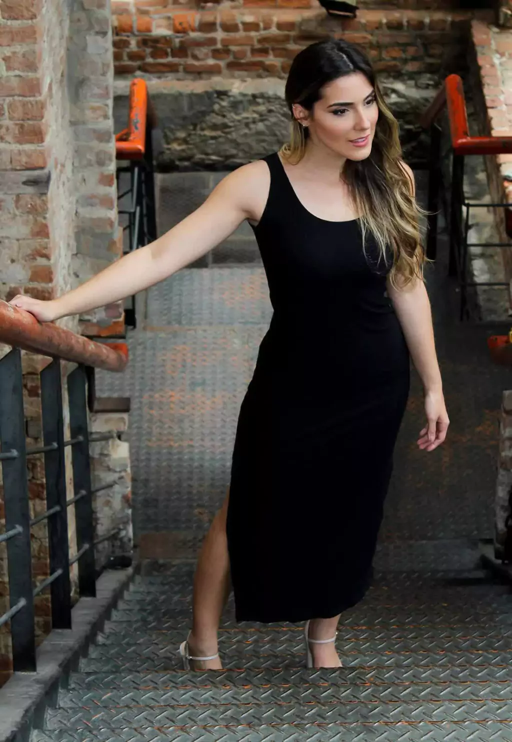 Vestido Longo Regata Com Fenda