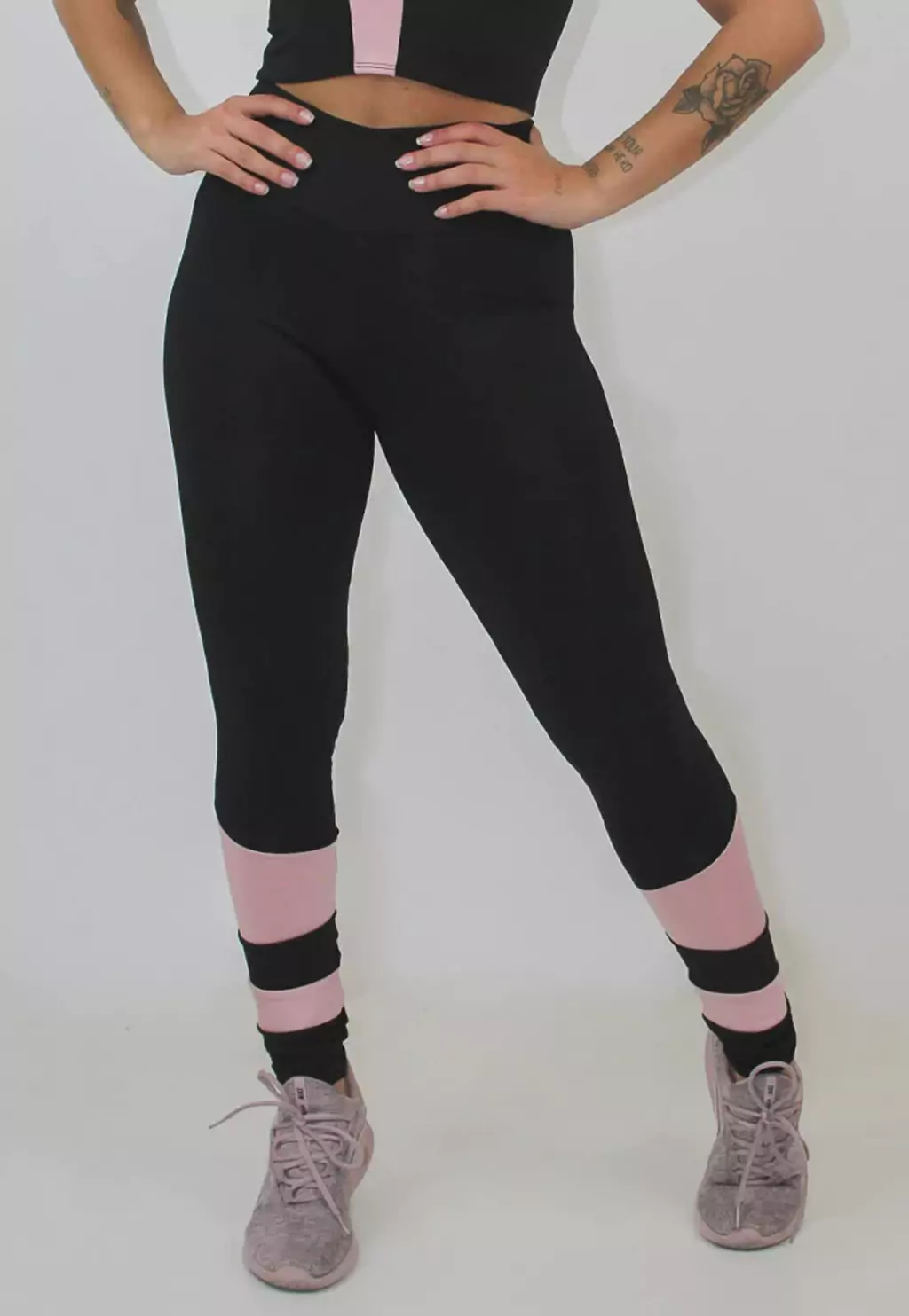 Calça Preto com Rosê Detalhe Canela Legging Fitness